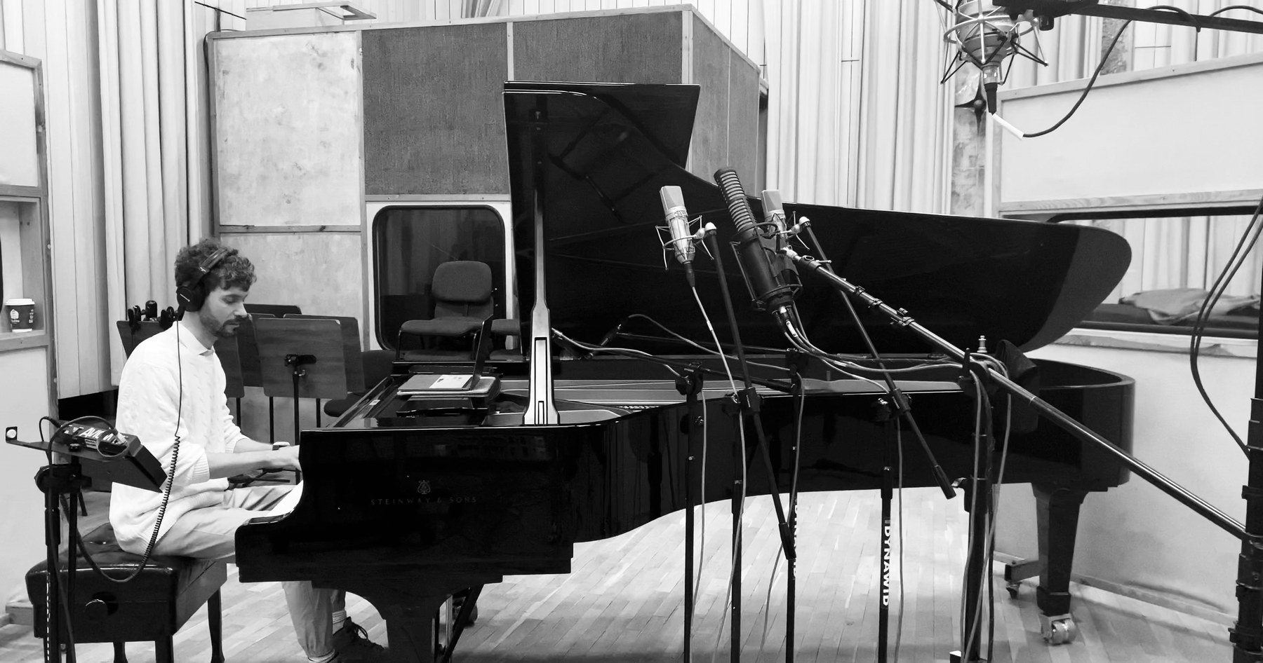 Vova Antoniv at a Steinway grand piano in Studio S4, Warsaw, recording the score for Miało Cię Nie Być